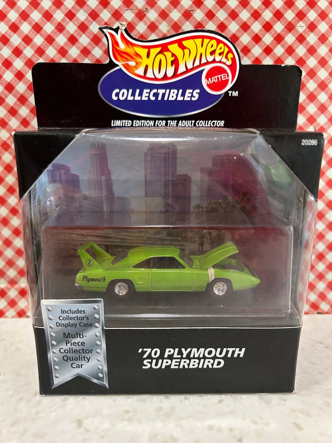 Hot Wheels ’70 Plymouth Superbird – HW Art Cars 7/10 Yellow Die-Cast Model Car 1:64 Scale