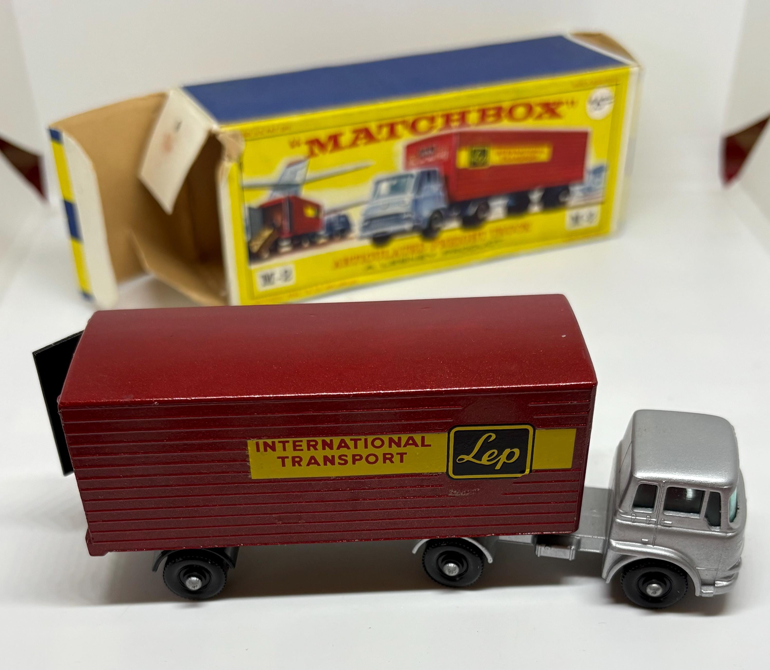 ミニカー MATCHBOX M-2 ARTICULATED FREIGHT TRUCK il_fullxfull.6971017231_t3sb.jpg