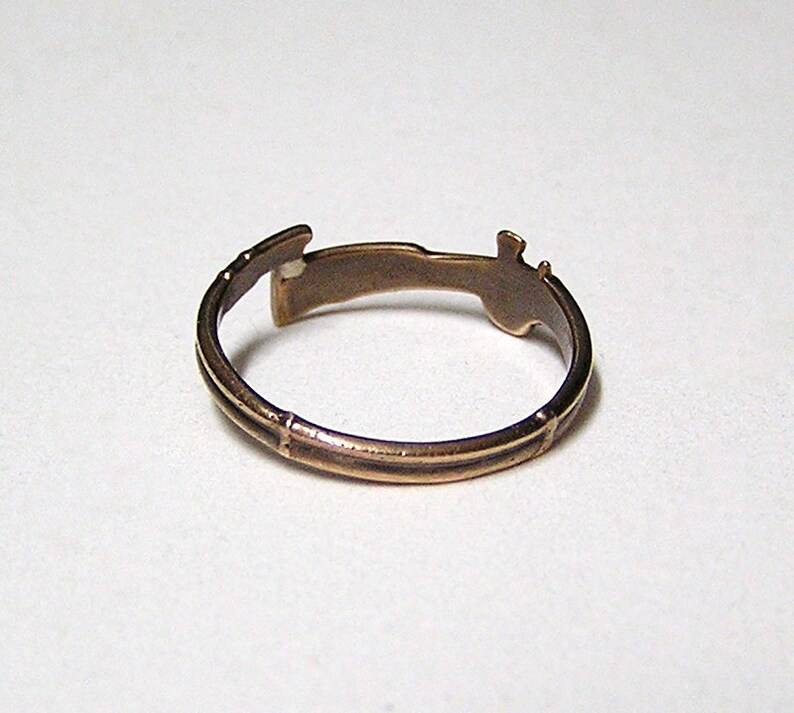 SHOT GUN, Attractive little ring wraps around your finger br image 4