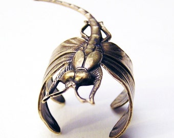 Dragonfly Ring, ADORABLE wing wraps around finger