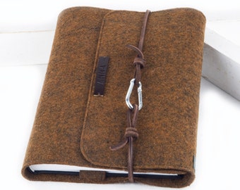 Calendar sleeve brown felt A5 notebook sleeve PERSONALISEd embossed name leather carabiner gift book school Anna Rosenschön®