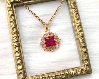 Vintage Art Deco Ruby Red Gem Gold Necklace