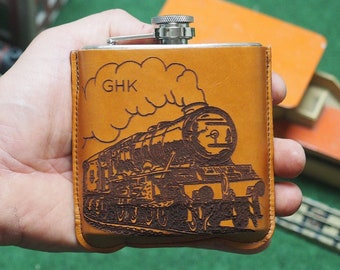 Steam Train personalised leather hip flask, train spotters gift, train enthusiast gift, train gift, trainspotter gift, classic trains