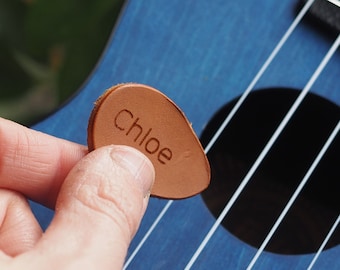 Personalised leather ukulele plectrum, ukulele gift, ukelele pick, birthday gift, music gift