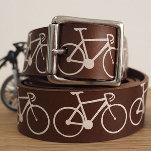 Printed bike leather belt, brown leather belt, bike gift, bicycle gift, bicycle belt, cycling gift, gift for cyclists, Fathers day bike gift