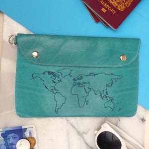 Cartera de viaje familiar de cuero personalizada con mapa del mundo, regalo de cuero, regalo de viaje, porta pasaporte, estuche para pasaporte, regalo de viaje imagen 3