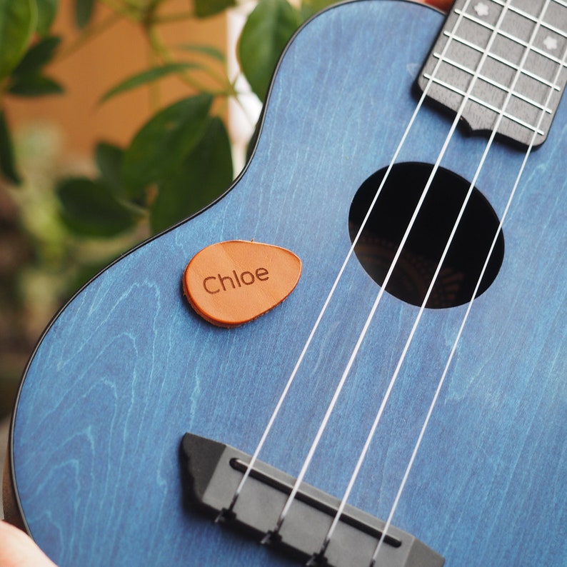 Personalised leather ukulele plectrum, ukulele gift, ukelele pick, birthday gift, music gift image 2