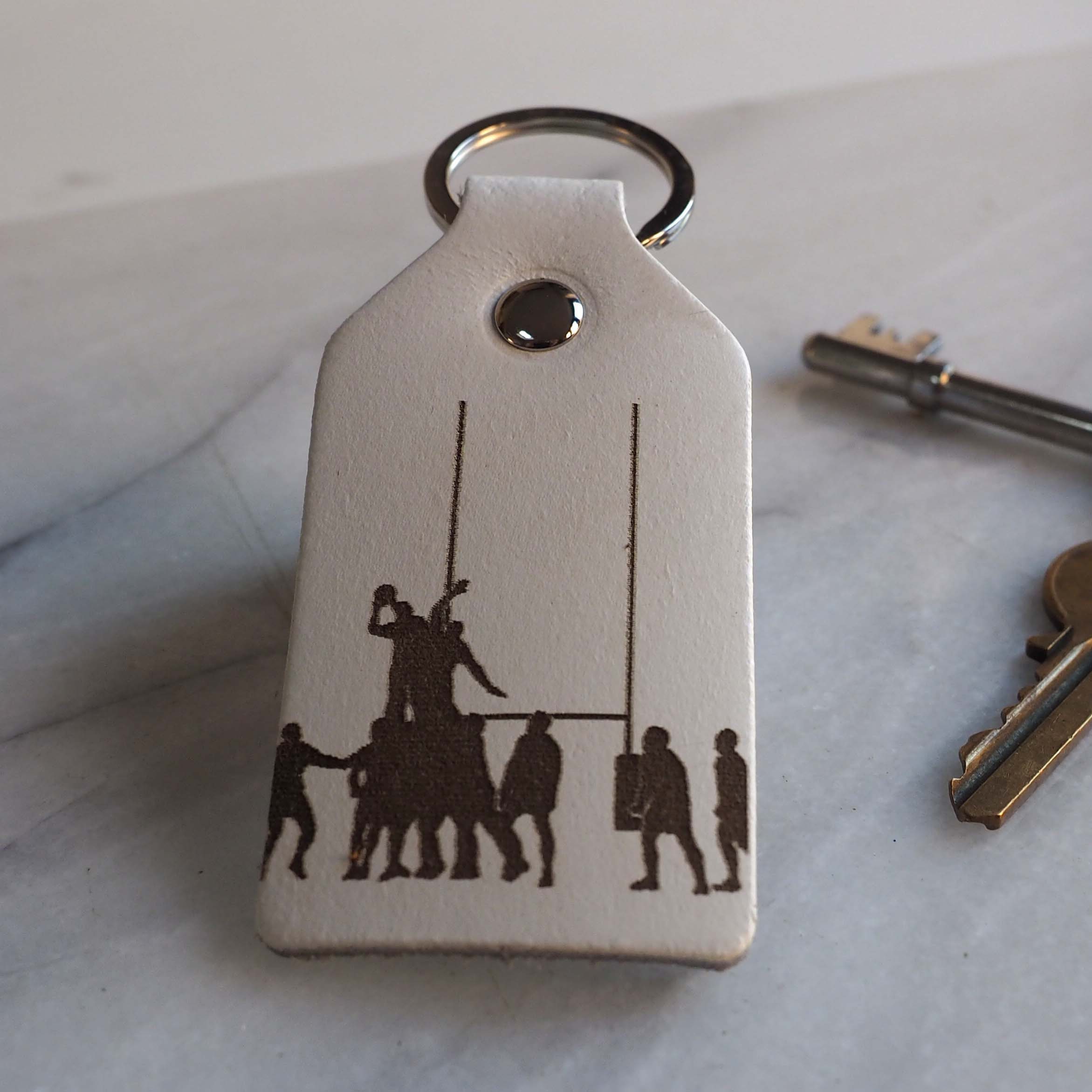 GREAT GIFT TOP QUALITY LEATHER FOB KEY RING WITH RUGBY BALL/POSTS CENTRE GREAT GIFT TOP QUALITY LEATHER FOB KEY RING WITH RUGBY BALL/POSTS CENTRE
