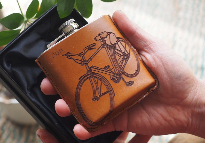 Vintage bike cyclists personalised leather hip flask, bike gift, cyclists gift, cycling gift, man gift, christmas bike gift, xmas bike gift image 1