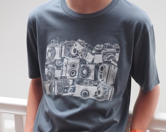 Old fashioned SLR Cameras print t shirt, photographer gift, camera gift, vintage cameras, classic cameras, photography