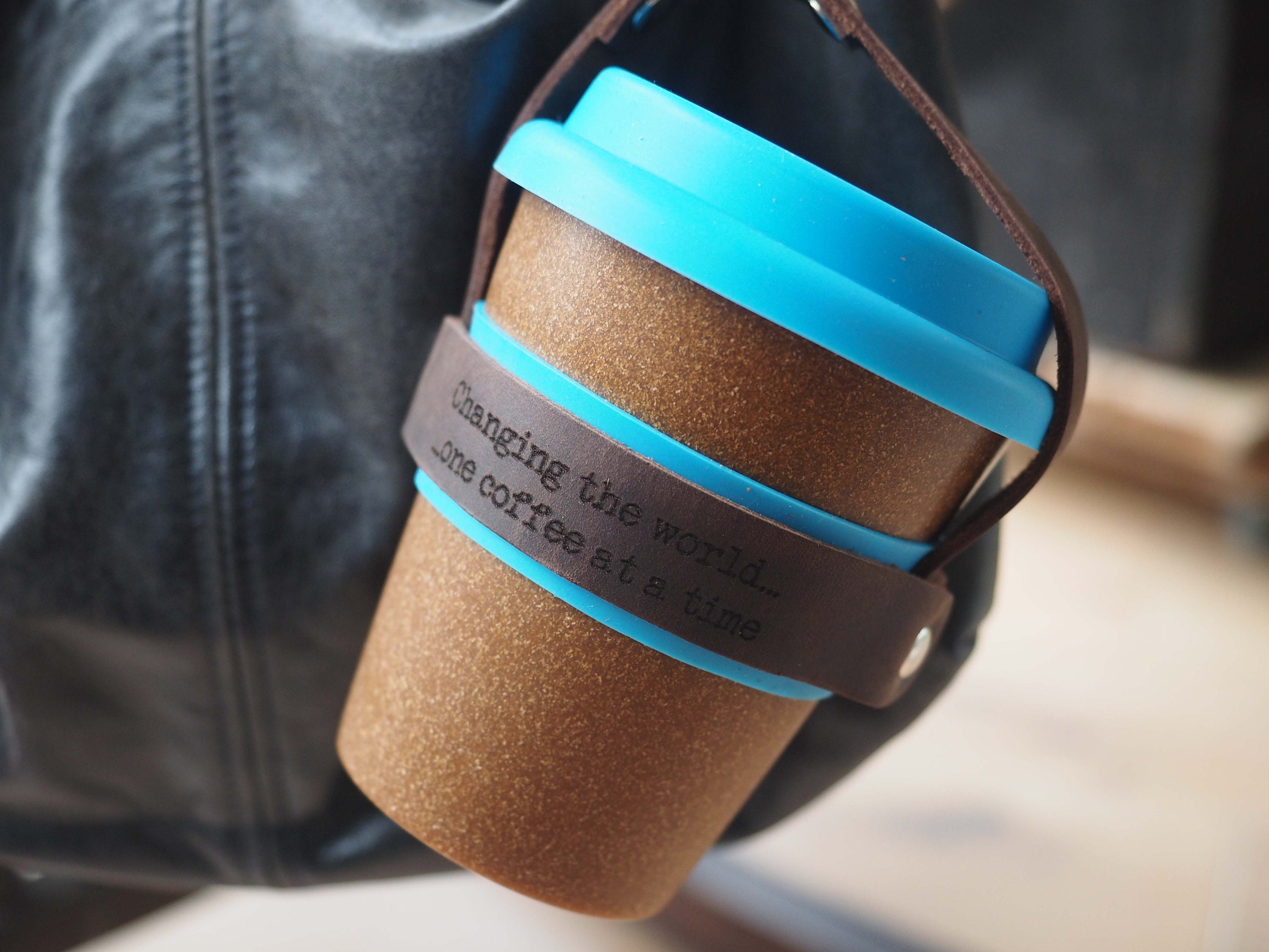 Tasse à Café Réutilisable et Porte-Cuir Personnalisé avec Votre Message, Cadeaux Durables
