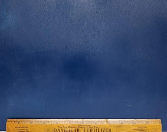 Daybreak Fertilizer Wood Ruler
