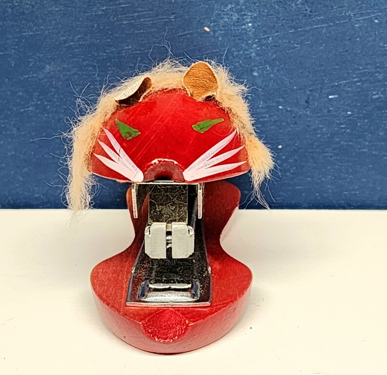 Vintage Japan lion stapler image 4