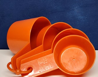 Vintage measuring cups