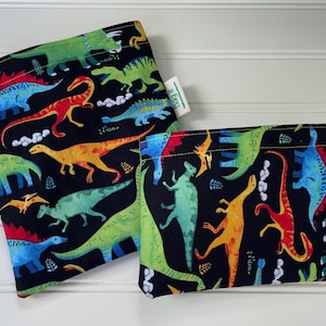 Reusable sandwich bags - Reusable snack bag - Gender neutral sandwich bags - Zero waste lunch bags - For the kids sandwich bag -  Dinosaurs