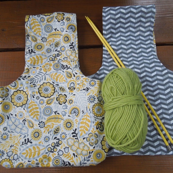 Reversible knitting bag, yarn bag, wristlet crochet or knitting bag - Yellow/grey flowers