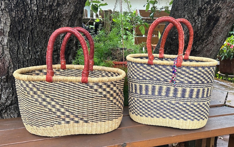 African basket - Bolga basket - Grass basket - Large oval basket with 2 handles -fairly traded basket- Farmers market, picnic, beach basket Bild 7