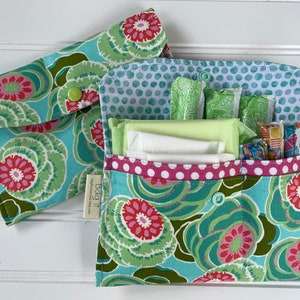 Privacy pouch - Sanitary pad holder - Feminine hygiene pouch  - Discrete pouch -  sanitary pads holder -  Phone case - Lotus flower