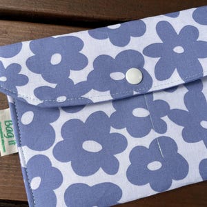 Privacy pouch - Sanitary pad holder - Feminine hygiene pouch  - Discrete pouch -  sanitary pads holder -  Phone and usb case - Lobelia