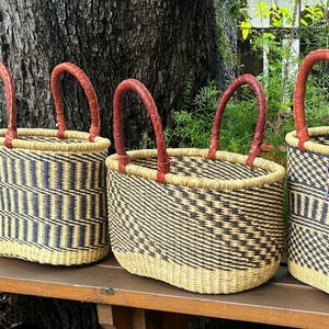 African basket - Bolga basket - Grass basket - Large oval basket with 2 handles -fairly traded basket- Farmers market, picnic, beach basket Bild 12