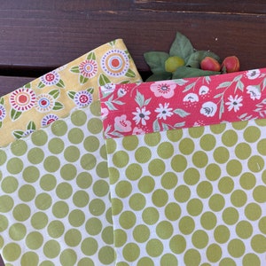 Reusable sandwich bags - Large reusable snack bags - Zero waste lunch - Sandwich bags - Lunch bags - Eco friendly - flowers and moon dots