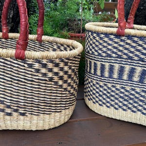 African basket - Bolga basket - Grass basket - Large oval basket with 2 handles -fairly traded basket- Farmers market, picnic, beach basket Bild 8