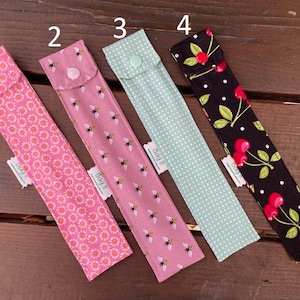 Straws carrying pouch - Reusable straws pouch- metal straw and brush case - travelling pouch - eco friendly - carrying straw case
