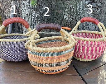 Small African basket -  Bolga basket - grass basket - storage basket - fairly traded basket -Mini baskets - egg basket - Plain and simple