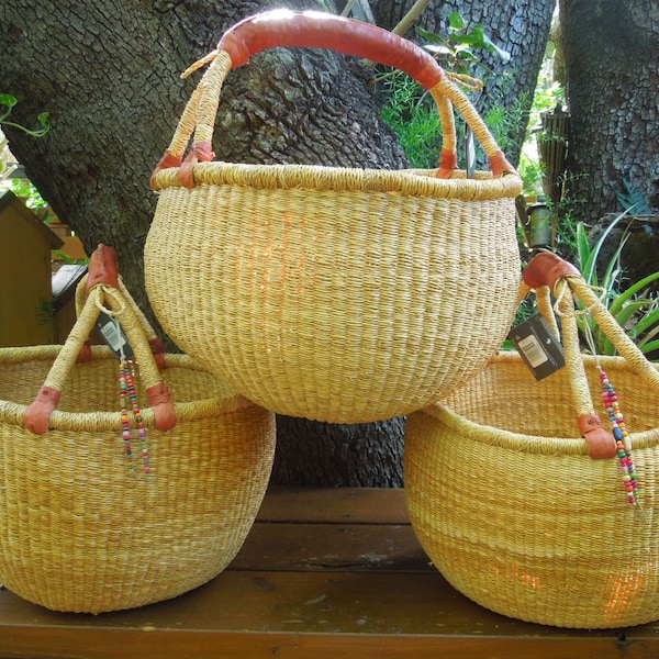 African basket - Large market basket - Bolga basket - farmers market basket - fairly traded basket - Plain and simple - Natural basket