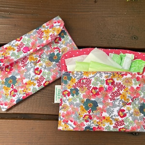 Sanitary pad holder - Privacy pouch  - Sanitary pouch - Tampons holder - Pantiliners case - Discrete pouch- phone/ear pods pouch - Flowers