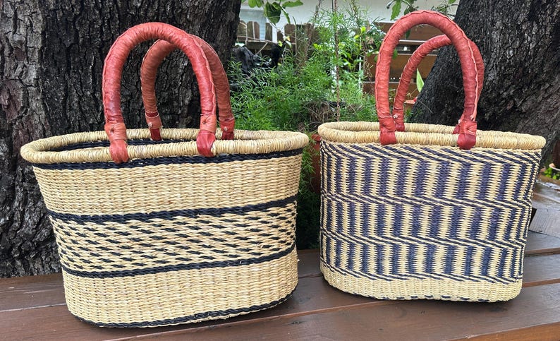African basket - Bolga basket - Grass basket - Large oval basket with 2 handles -fairly traded basket- Farmers market, picnic, beach basket Bild 4