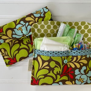 Privacy pouch - Sanitary pad holder - Feminine hygiene pouch  - Tampons holder -  Pantiliners case - Tampons wallet - Pop garden