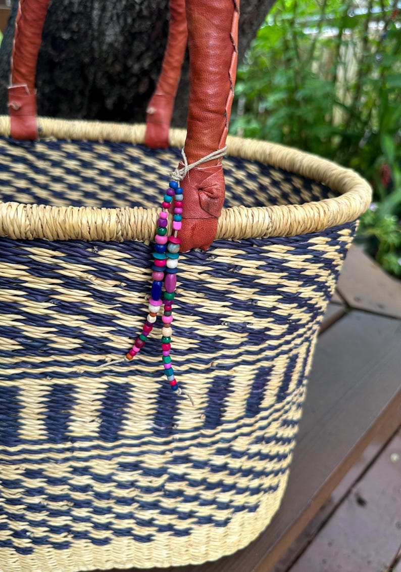 African basket - Bolga basket - Grass basket - Large oval basket with 2 handles -fairly traded basket- Farmers market, picnic, beach basket Bild 10