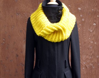 Chunky Crochet Cowl Pattern: Ladies Infinity Scarf (PDF Pattern)