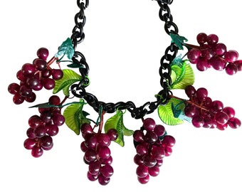 Vintage Fruit Salad 5 Grape Cluster Necklace Double Green Leaves Lucite Chain 22" adjustable