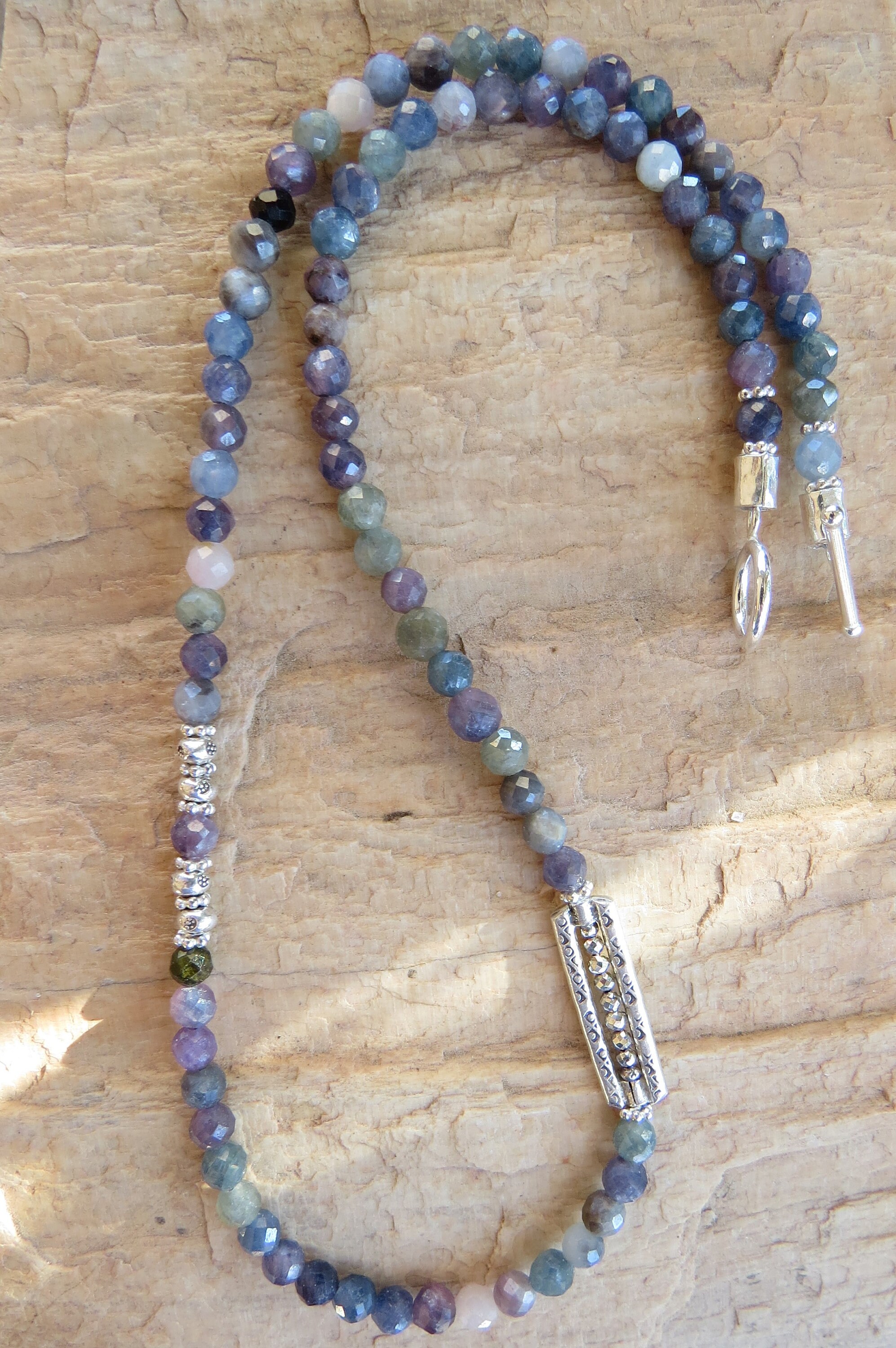 Sappheiros Necklace main image 1