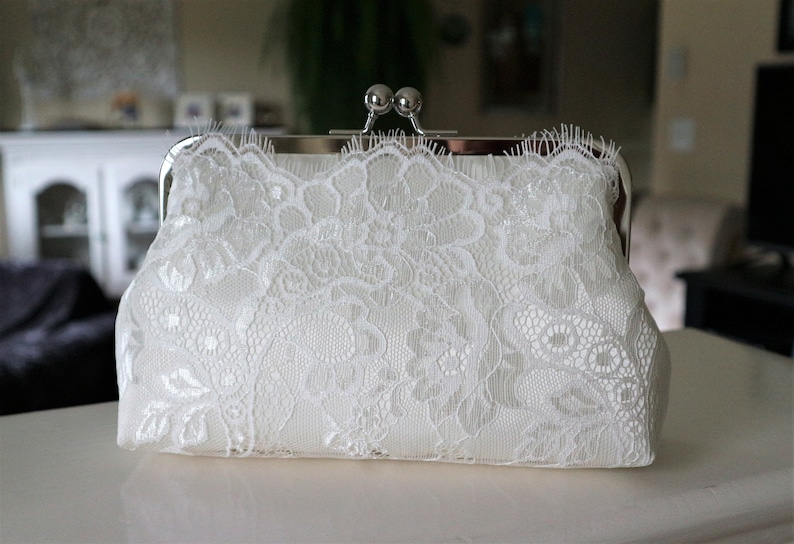 Pochette dentelle cils ivoire clair, accessoires de mariée, pochette de mariage blanc cassé, pochette de demoiselle d'honneur, pochette, cadeau de demoiselle d'honneur, sac de mariage image 2