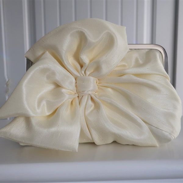 Ivory Bow Clutch, Bridal Accessories, Bridal Clutch, Bridesmaid Clutch, Clutch Purse, Wedding Accessories