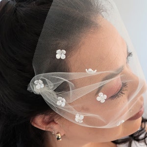 Tulle Pearl Flower Birdcage Veil, Wedding Veil, Bridal Veil, Bandeau Birdcage Veil, Wedding Mini Veil