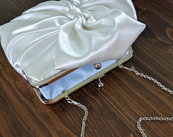 Off White Bow Clutch, Bridal Accessories, Bridal Clutch, Bridesmaid Clutch, Clutch Purse chain, Something Blue
