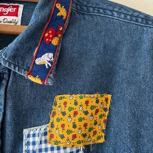 upcycled hongo floral reelaborado patchwork manga larga denim jean camisa tamaño L Edgy Reciclado angustiado Único en su tipo hecho a mano imagen 2