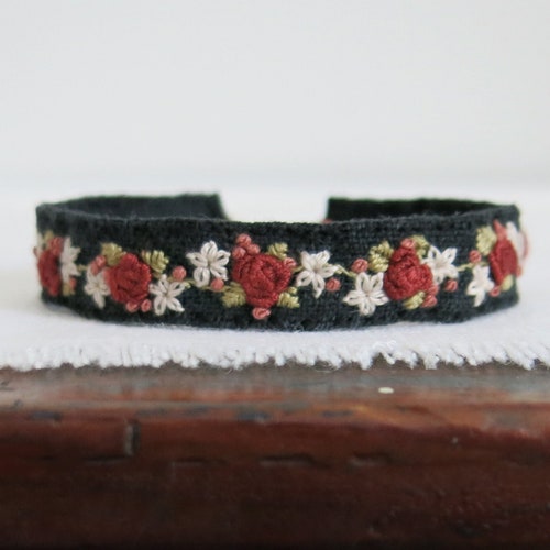 Hand Embroidered Bracelet/cuff Bracelet Embroidery Jewelry - Etsy