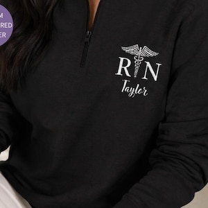 Registered Nurse Quarter Zip Pullover Custom Embroidered Name Caduceus Medical Symbol Black Fleece Jacket Professional Healthcare Gift Personalized Nursing Apparel Work Uniform Layer Comfortable Medical Staff Clothing RN Team Wear