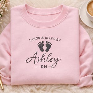 Personalized Mother Baby Nurse Sweatshirt Custom Embroidered Crewneck Pullover Postpartum Nurse Appreciation Gift Labor Delivery Specialist Apparel Healthcare Worker Clothing Soft Comfortable Professional Wear Hospital Staff Present Unique