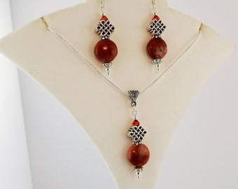 Silver Celtic Knot and Irish Cork Marble beaded Earring and Necklace Set