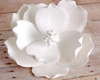 Gum Paste Magnolia for Weddings and Cake Decorating