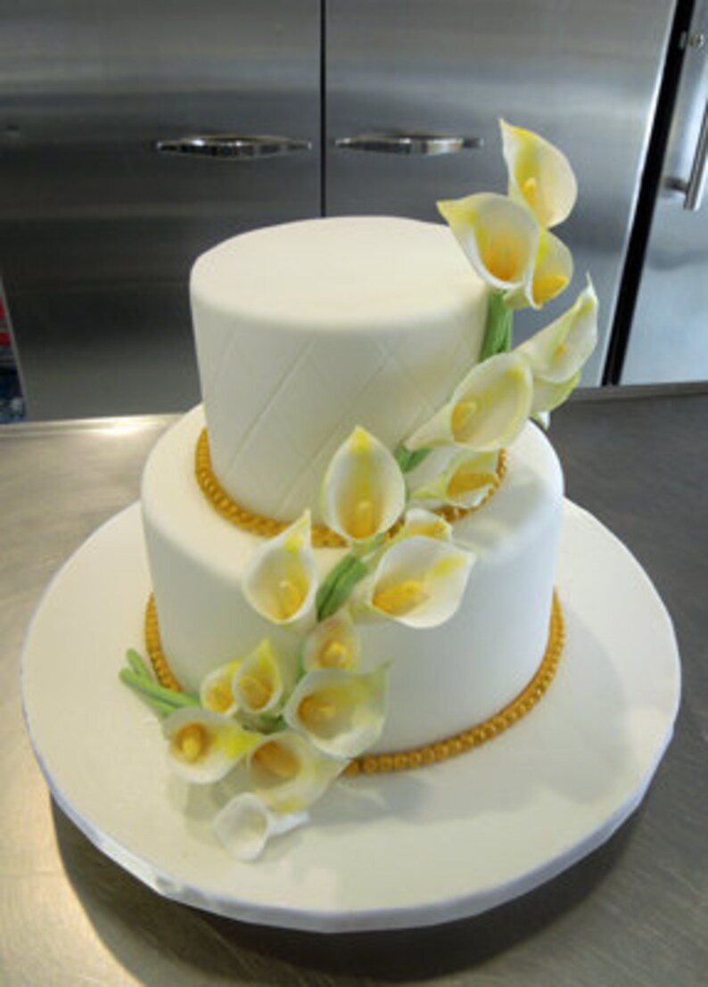 Calla Lily Gum Paste Flower Single for Weddings and Cake Etsy