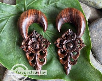 Exclusive Flower Carved Ear Stretcher 13/16&quot; Floral Carving, Handmade Sono Wood Gauges, Tribal Wood Ear Gauges, Ear Weight