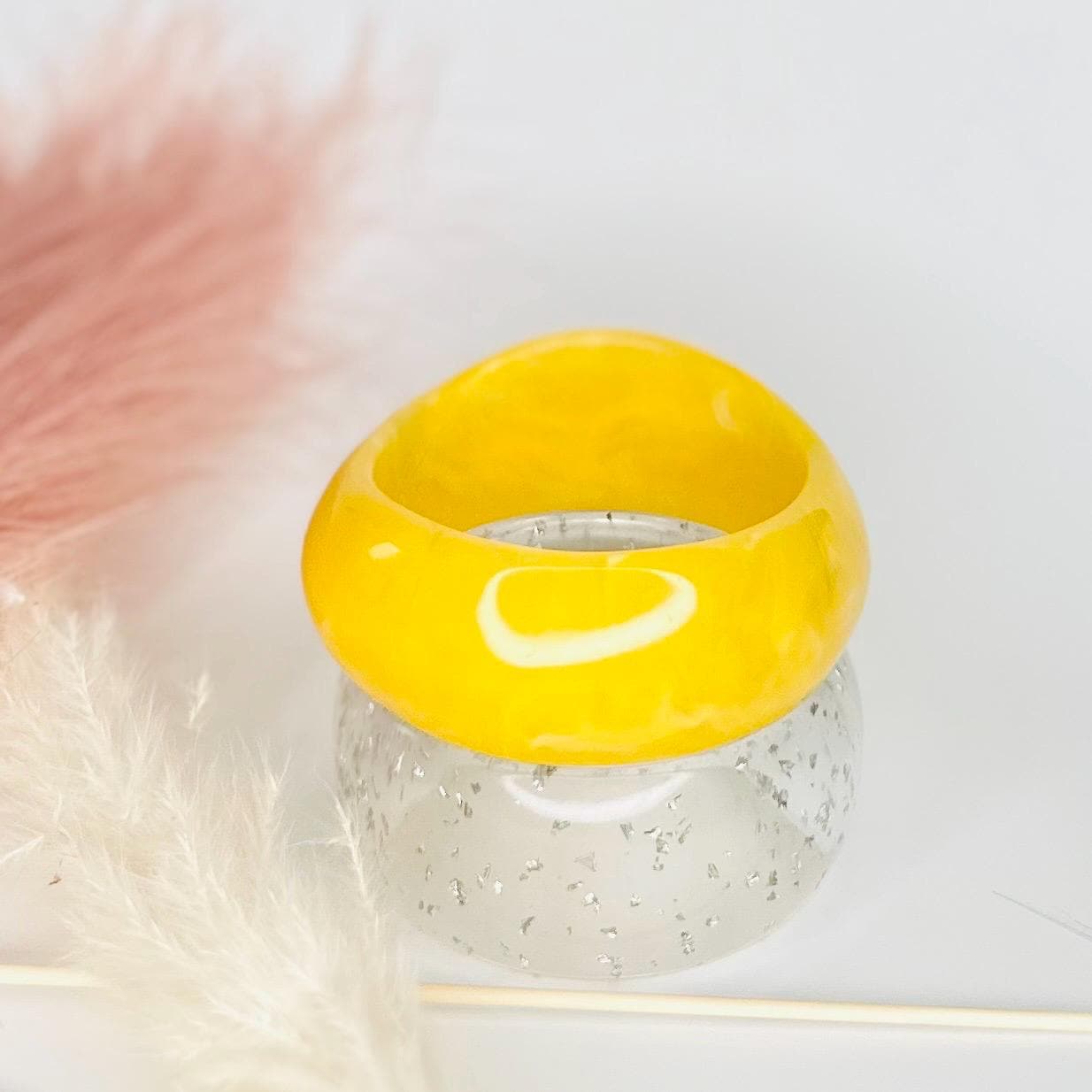Brazalete grande de resina amarillo y transparente hecho a mano: conjunto de brazalete jumbo estilo bohemio chic