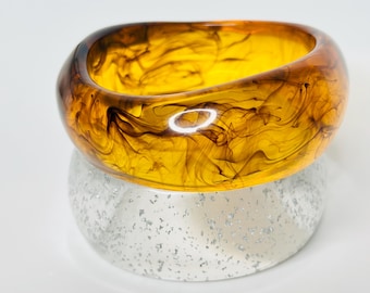 Brazalete de resina transparente y ámbar, joyería Boho Chic, hecho a mano, pulsera grande de resina, brazalete navideño